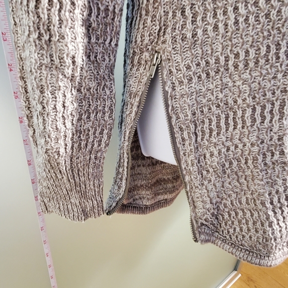 Medium, Beautiful Grey Knit Long Sweater or Dress, L/S Roll up Cuffs, Stretchy - Picture 5 of 16